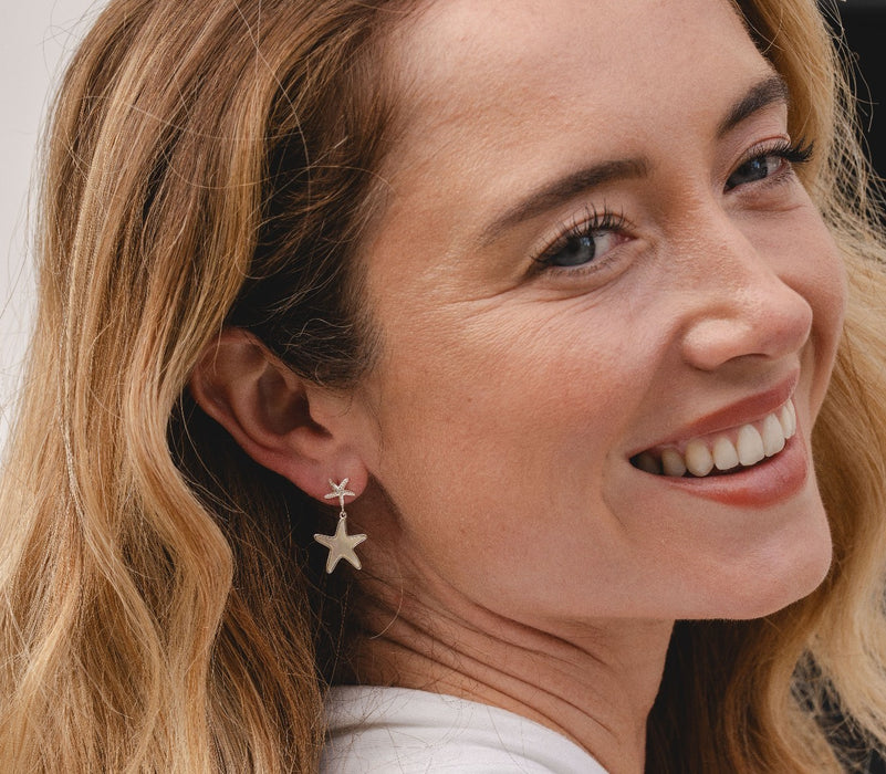 SILVER  PLATED EARRINGS E2004 WITH CUBIC ZIRCONIA STONES AND MOTHER OF PEARL. WITH A FREE GIFT BOX.
