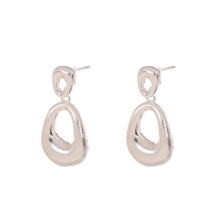 SILVER PLATED EARRINGS E2024SILVER WITH A FREE GIFT BOX.
