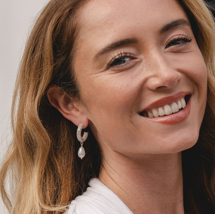 SILVER PLATED EARRINGS  WITH CUBIC ZIRCONIA AND FRESH WATER PEARL.WITH A FREE GIFT BOX.E2053SILVER