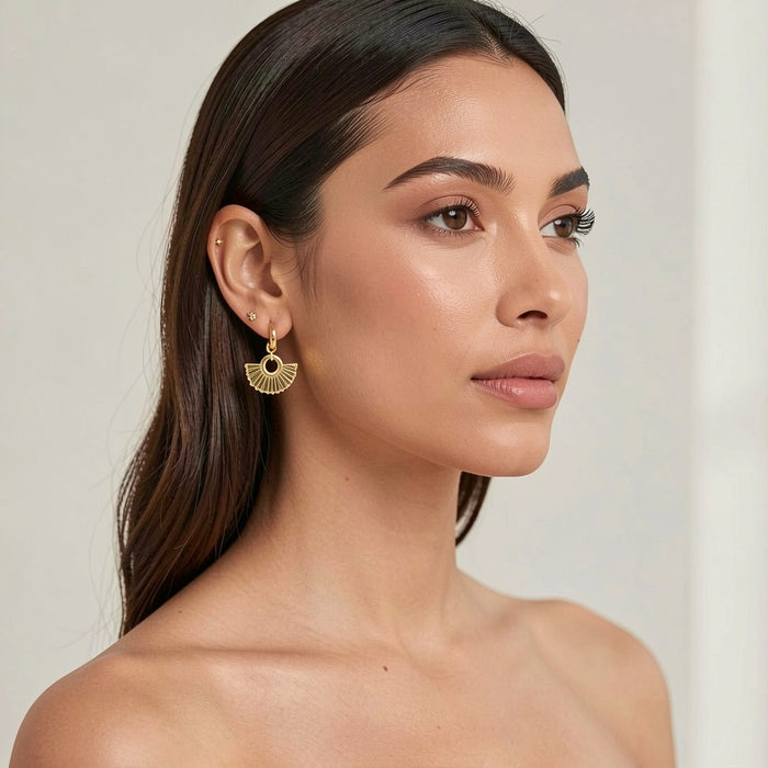 14k GOLD PLATED EARRINGS .E2172GOLD WITH A FREE GIFT BOX