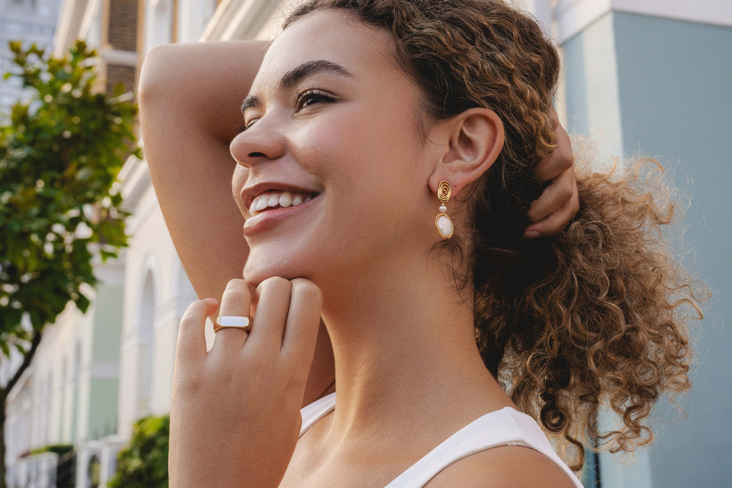 GOLD PLATED MOTHER OF PEARL ADJUSTABLE RING R1617